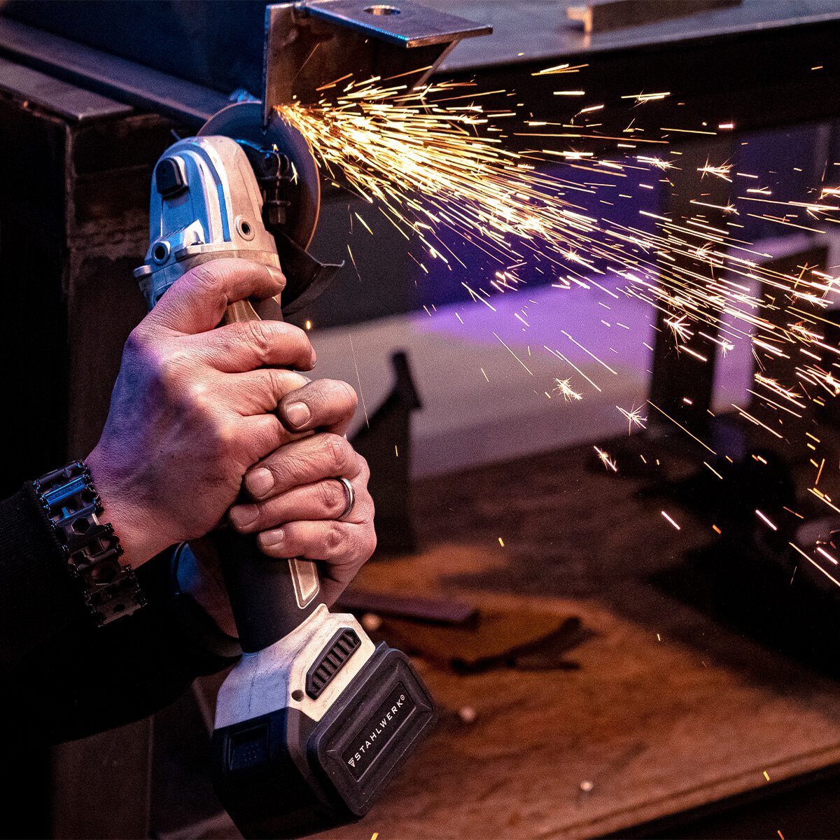 STAHLWERK brushless cordless angle grinder AWS-20 ST Solo | 20 volt system | 0 - 7500 min-1 | Disc sizes 115 mm & 125 mm | Cutting grinder | Separation witch | 7 year guarantee