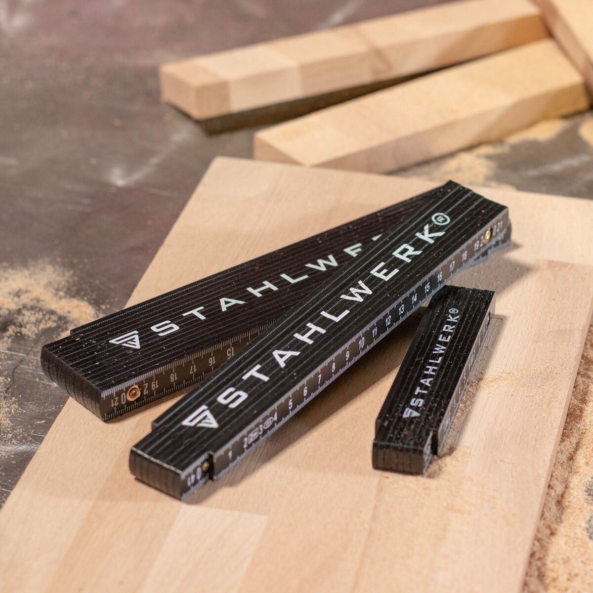 STAHLWERK Zollstock 2 Meter präziser Kunststoff-Gliedermaßstab | Meterstab | Maßstab | Maßband | Metermaß mit gut ablesbaren metrischen Ziffern