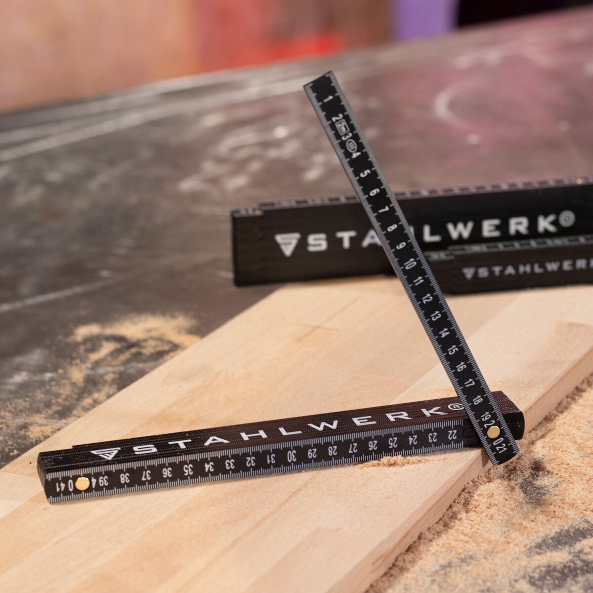 STAHLWERK Zollstock 2 Meter präziser Kunststoff-Gliedermaßstab | Meterstab | Maßstab | Maßband | Metermaß mit gut ablesbaren metrischen Ziffern