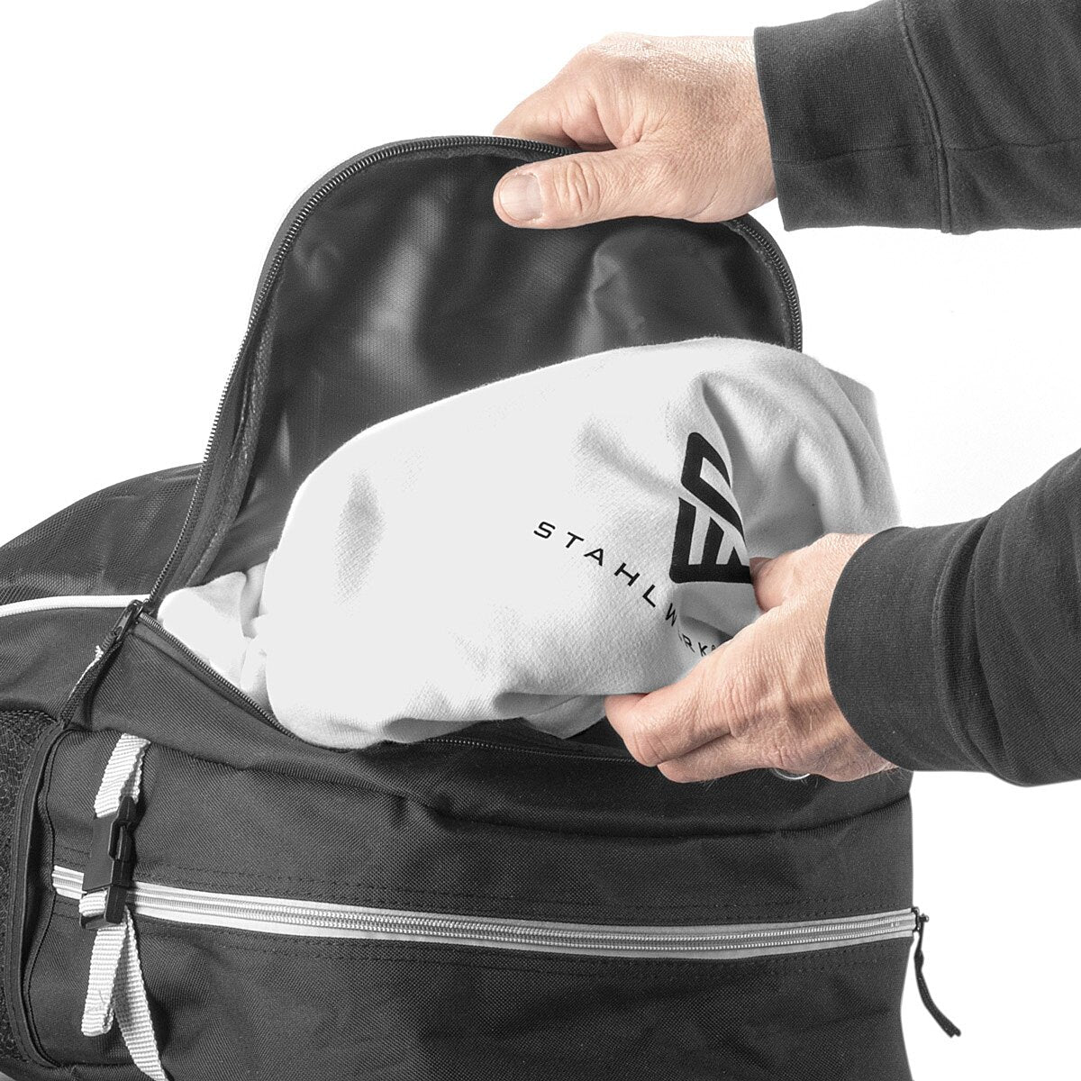 STAHLWERK Práctica mochila de ocio de 27 litros, mochila deportiva de poliéster ripstop resistente e impermeable, mochila de día | Equipaje de mano | Mochila de viaje con dos grandes compartimentos.
