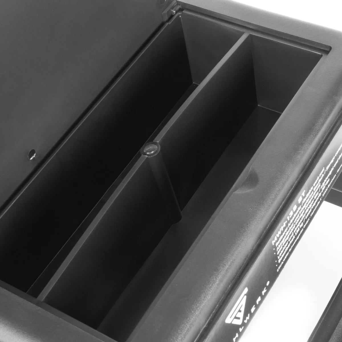 Taburete de taller STAHLWERK MWH-135 ST | Capacidad de carga de 135 kg | Asiento de taller enrollable con ruedas giratorias y compartimento interior | Silla de taller ligera | Robusto taburete de taller con ruedas y huecos para guardar cosas