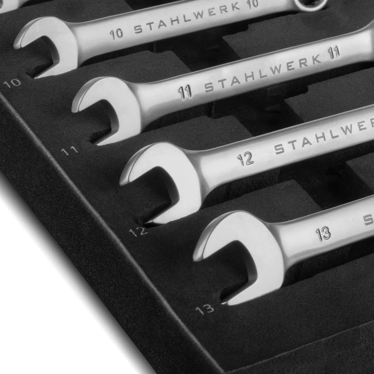 STAHLWERK 17-teiliges Schraubenschlüssel-Set mit Schaumstoffeinlage | Für Werkstattwagen | Ring- und Gabelschlüssel-Satz | Alle gängigen Größen | Praktische Werkzeugwageneinlage