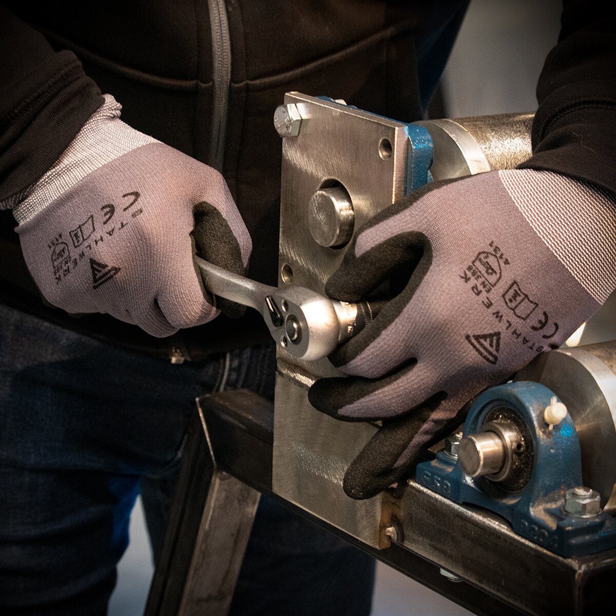 STAHLWERK work and assembly gloves size XL pack of 5 / protective clothing / robust and hard-wearing made of nitrile rubber