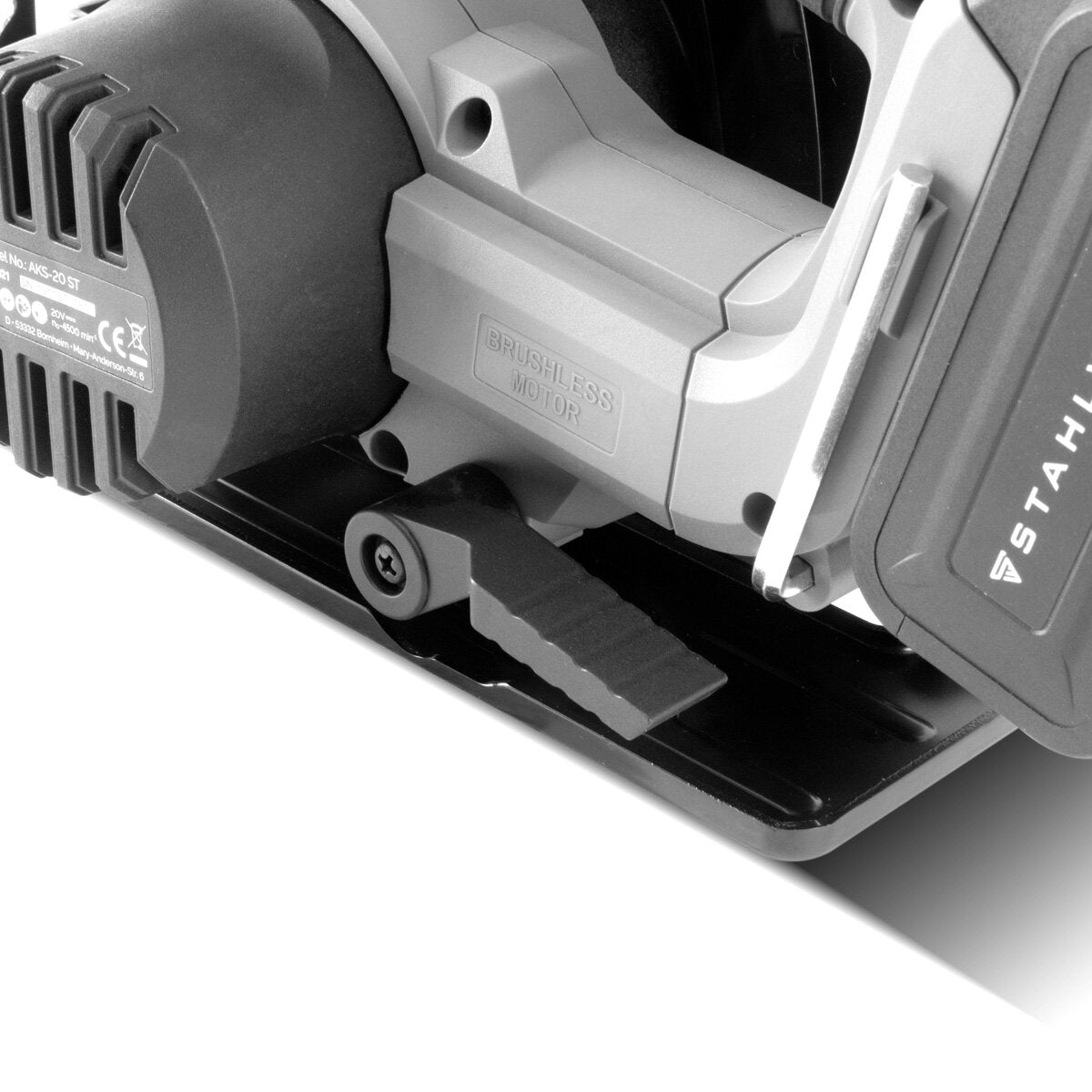 Scie circulaire sans fil STAHLWERK AKS-20 ST, technologie sans balais de 900 watts et 4 500 tr/min pour couper le bois, le PVC, le MDF, le contreplaqué et d'autres matériaux