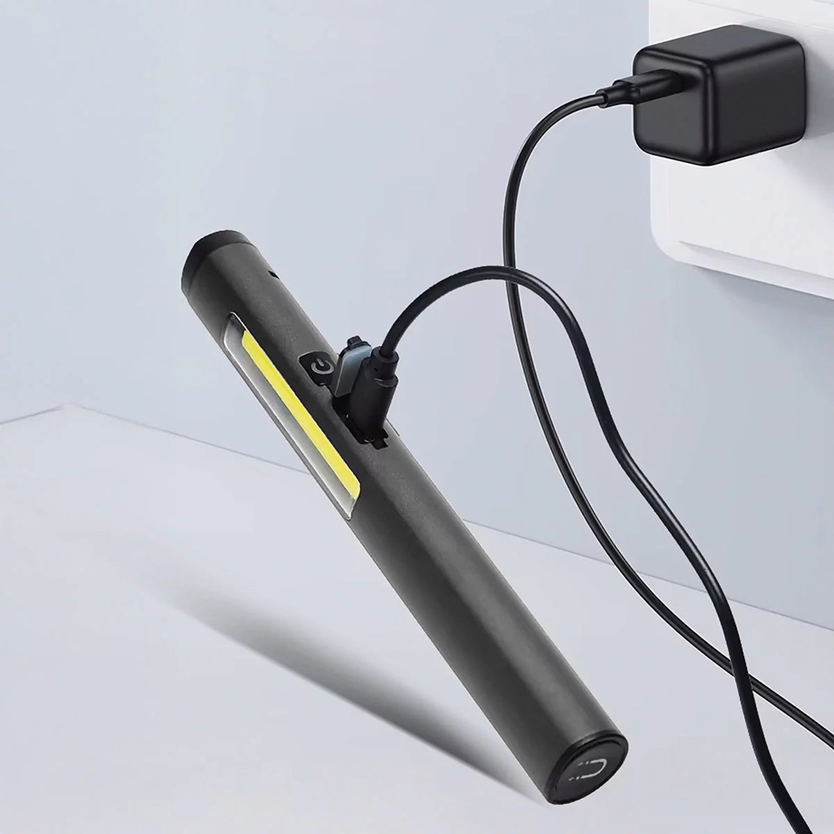 STAHLWERK LED-Arbeitsleuchte | Leistungsstarke Stablampe mit COB-Flashlight | Werkstattlampe mit Magnethalterung | USB-C Anschluss | 600 mAh Akku | Schnell aufladbar | Universell einsetzbare LED-Lampe