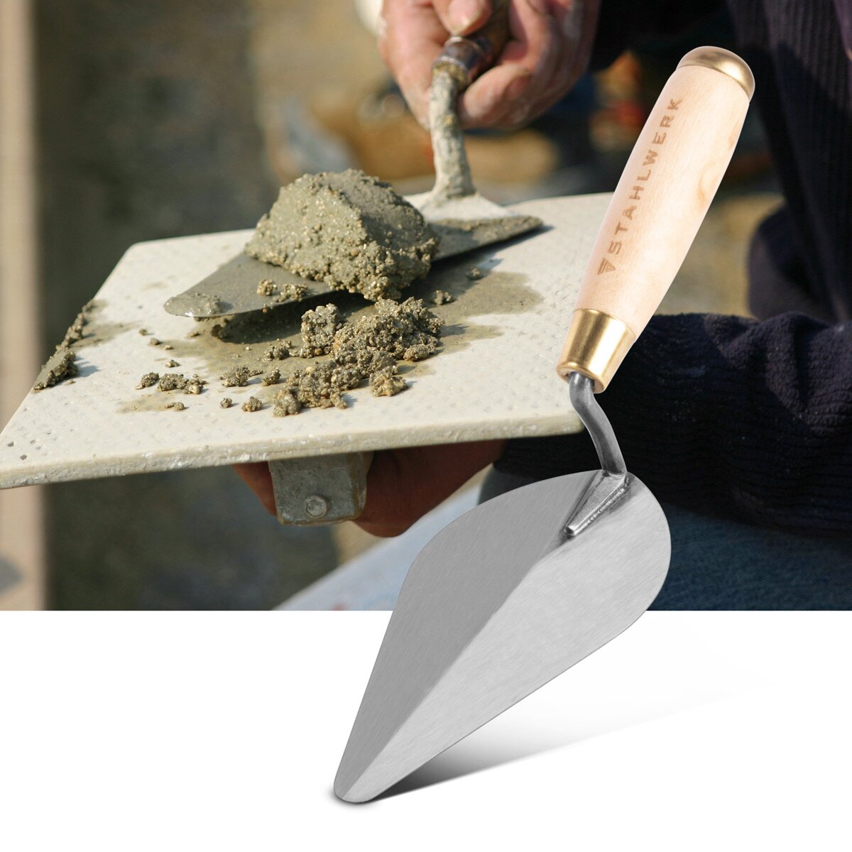 STAHLWERK Spitzkelle 150 mm, hochwertige Carbon-Stahl Maurerkelle / Putzkelle / Dreieckskelle mit ergonomischem Griff aus Naturholz