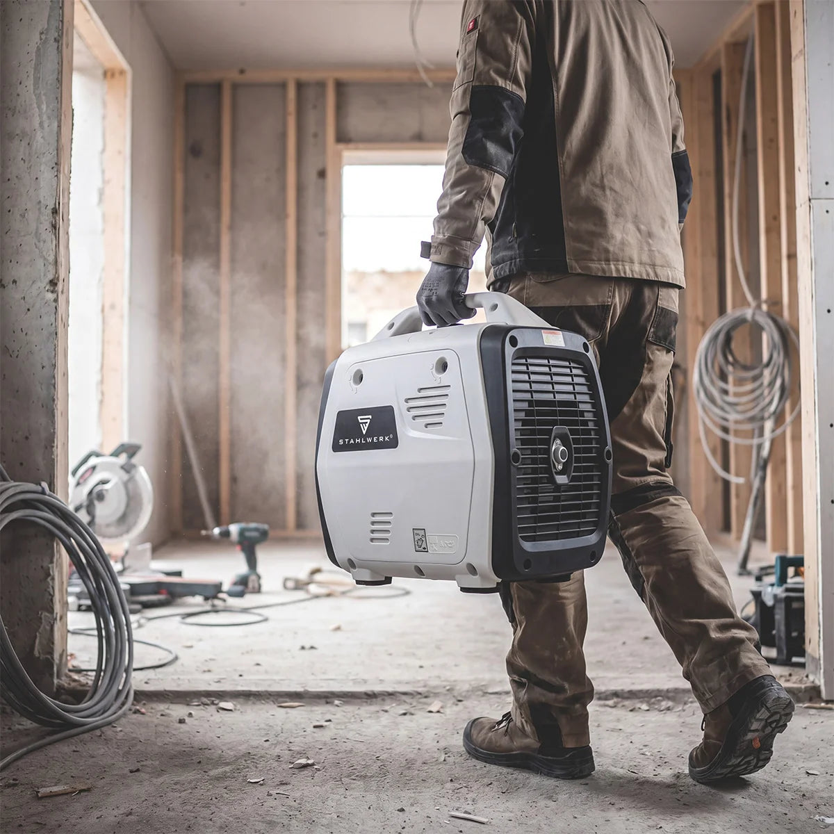 Générateur essence STAHLWERK IG-3500 ST 3,5 kW | Générateur d'énergie à onduleur de 4,76 HP | Générateur multi-alimentation | Générateur de secours, 4 temps, 5 connexions consommateurs, économe en consommation et nécessitant peu d'entretien