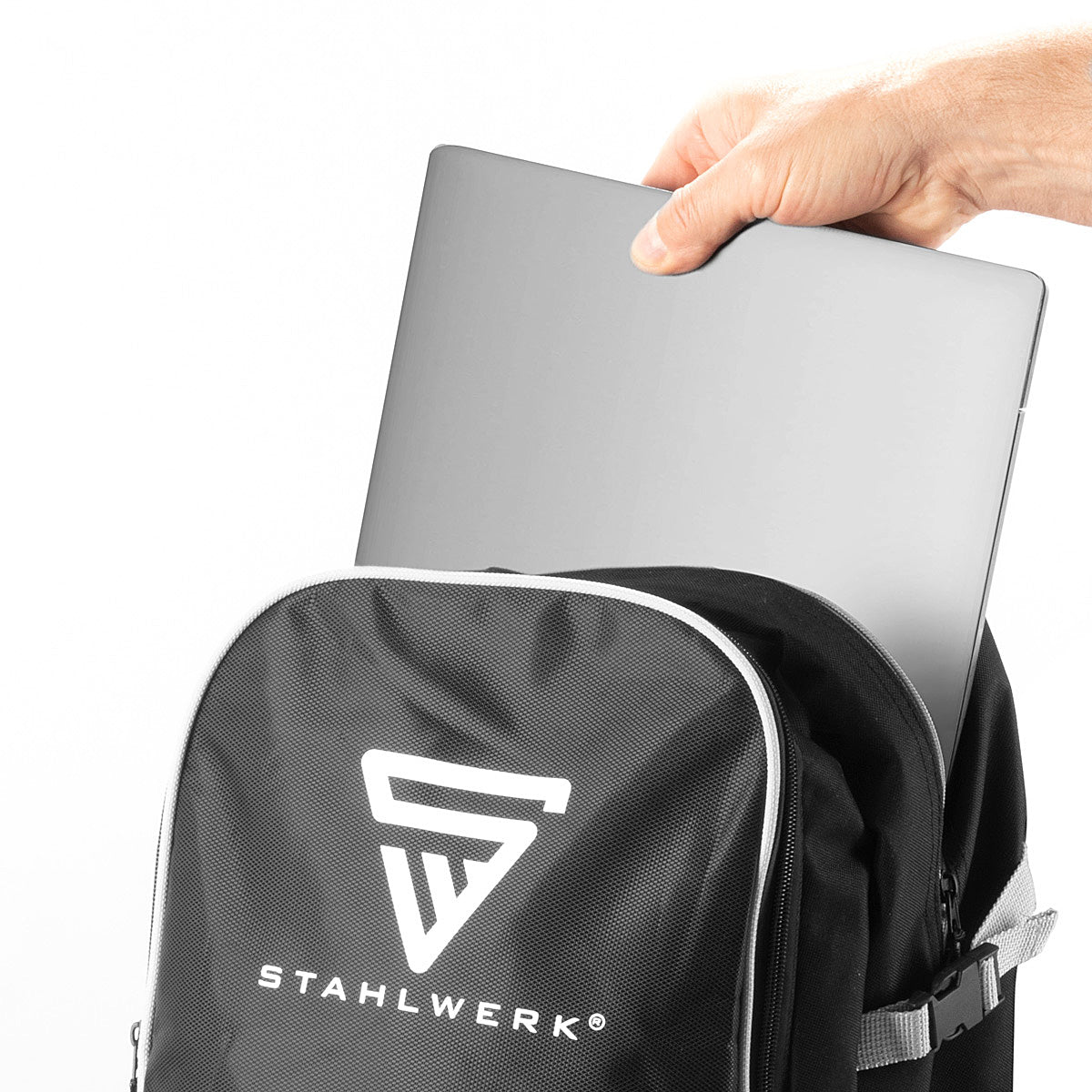STAHLWERK Práctica mochila de ocio de 27 litros, mochila deportiva de poliéster ripstop resistente e impermeable, mochila de día | Equipaje de mano | Mochila de viaje con dos grandes compartimentos.