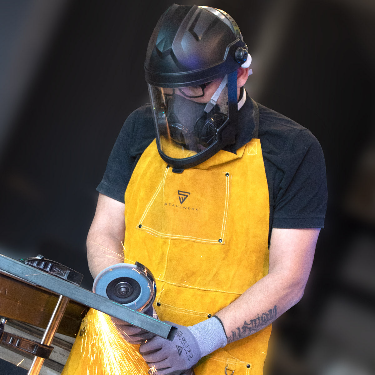 STAHLWERK grinding mask - perfect protection for grinding and chip-removing work - 2 mm thick protective disc